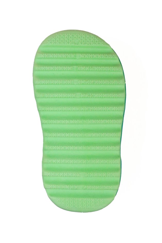 chinelos e crocs 2025 0095 cor seletiva 2